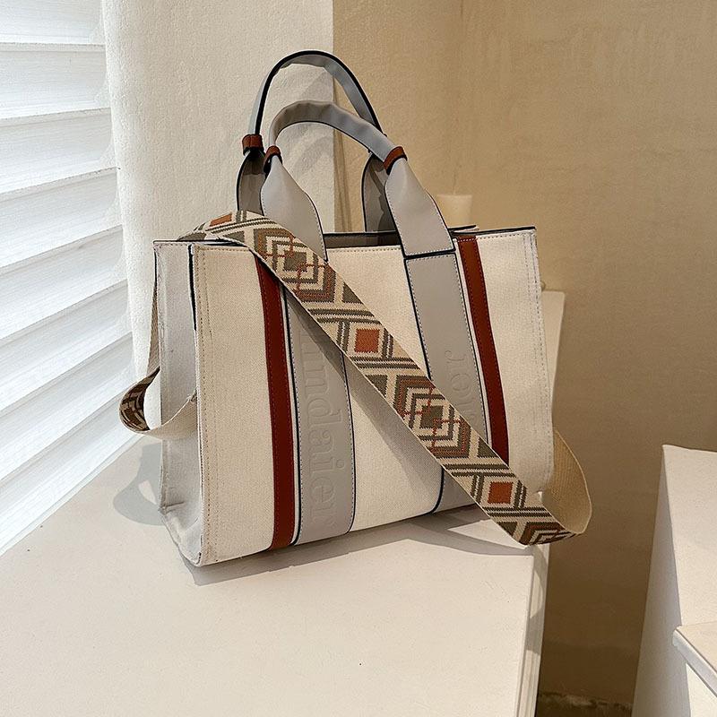 Canvas Bag Women's Large Capacity 2025 New Fashion Versatile Spring and Summer Shoulder Messenger Bag Portable Commuter Tote Bag