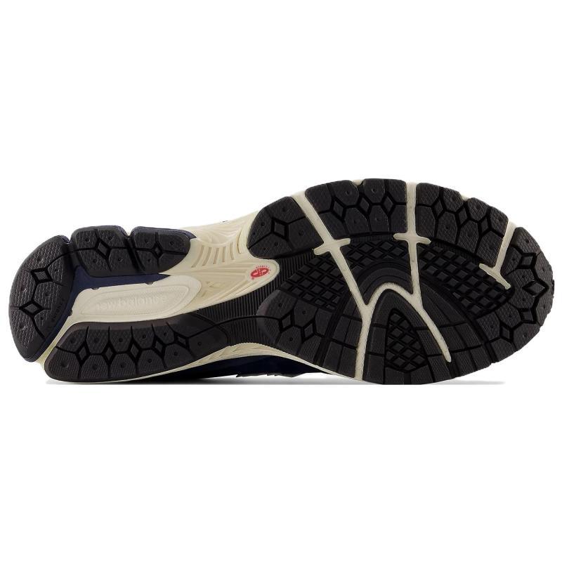 New Balance 2002R Gore Tex Navy Arctic Grey Sneakers M2002RXF