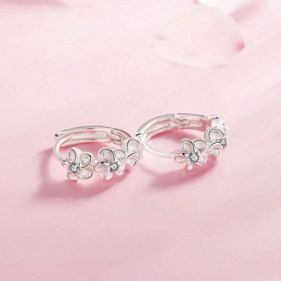 Top Silver Color Needle Earrings for Women's Wedding Fashion High Quality Jewelry Crystal Zirconia Flower Cute Stud