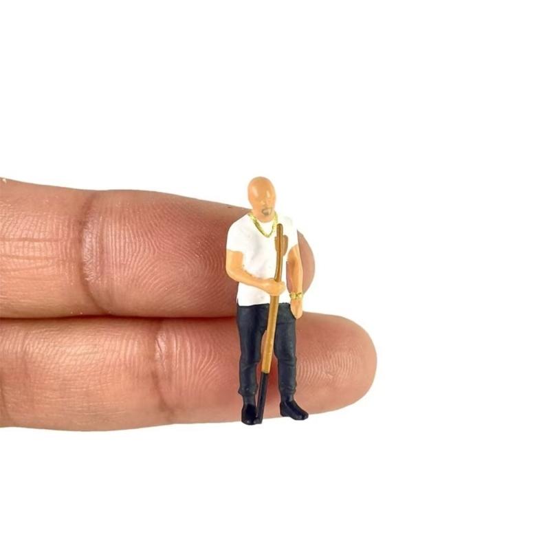 Miniature Billiard Player Resin Figurine Sculpture Dioramas Model Great For Collectibles And Tabletop Display Decoration