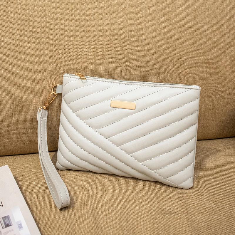 Fashionable Embroidered Mobile Phone Clutch - Large Capacity, Versatile Women's Bag