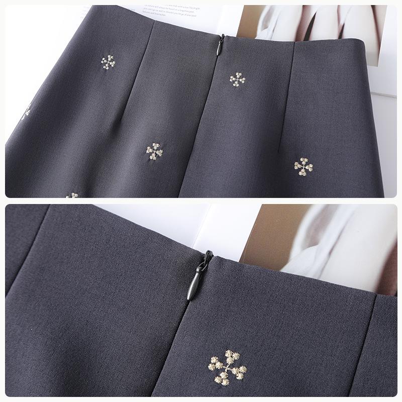 Spring/Summer 2026 Embroidered A-line Gray Skirt for Women - Sweet, Slimming High Waist, Hip-hugging Design