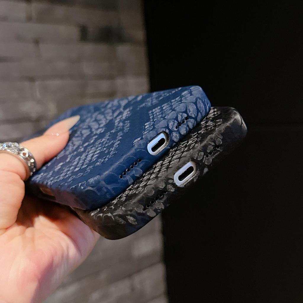 Snake Print Velvet iPhone 16/15 Pro Max Anti-Drop Full Coverage Case