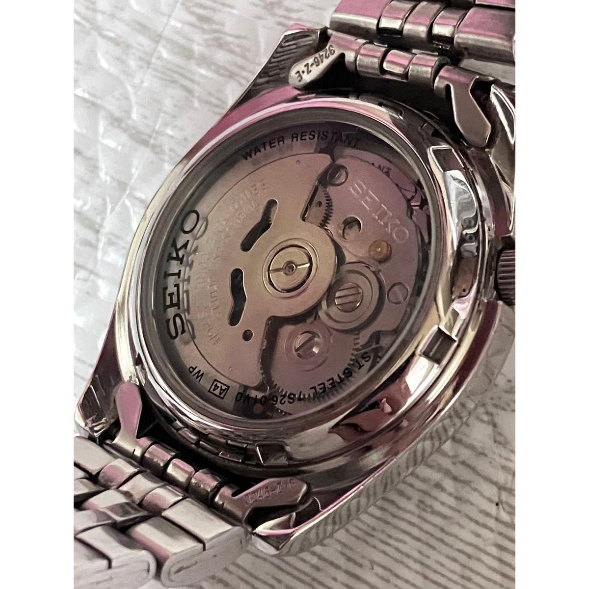 Good conditionSEIKO 5. Automatic winding. Back sketch.21JEWELS. Normal operation item.