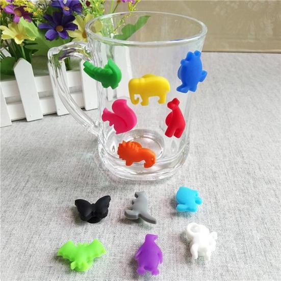 12Pcs/Set Cartoon Animal Silicone Suction Cup Wine Glasses Drinks Marker Tool