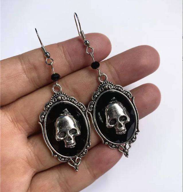 European Retro Punk 3D Tiger King Stud Earrings - Fashionable and Unique Ear Ornaments