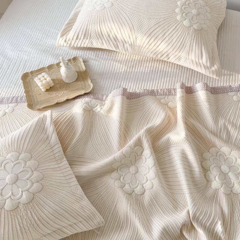 Shanshan Multi-functional Lightweight Quilt