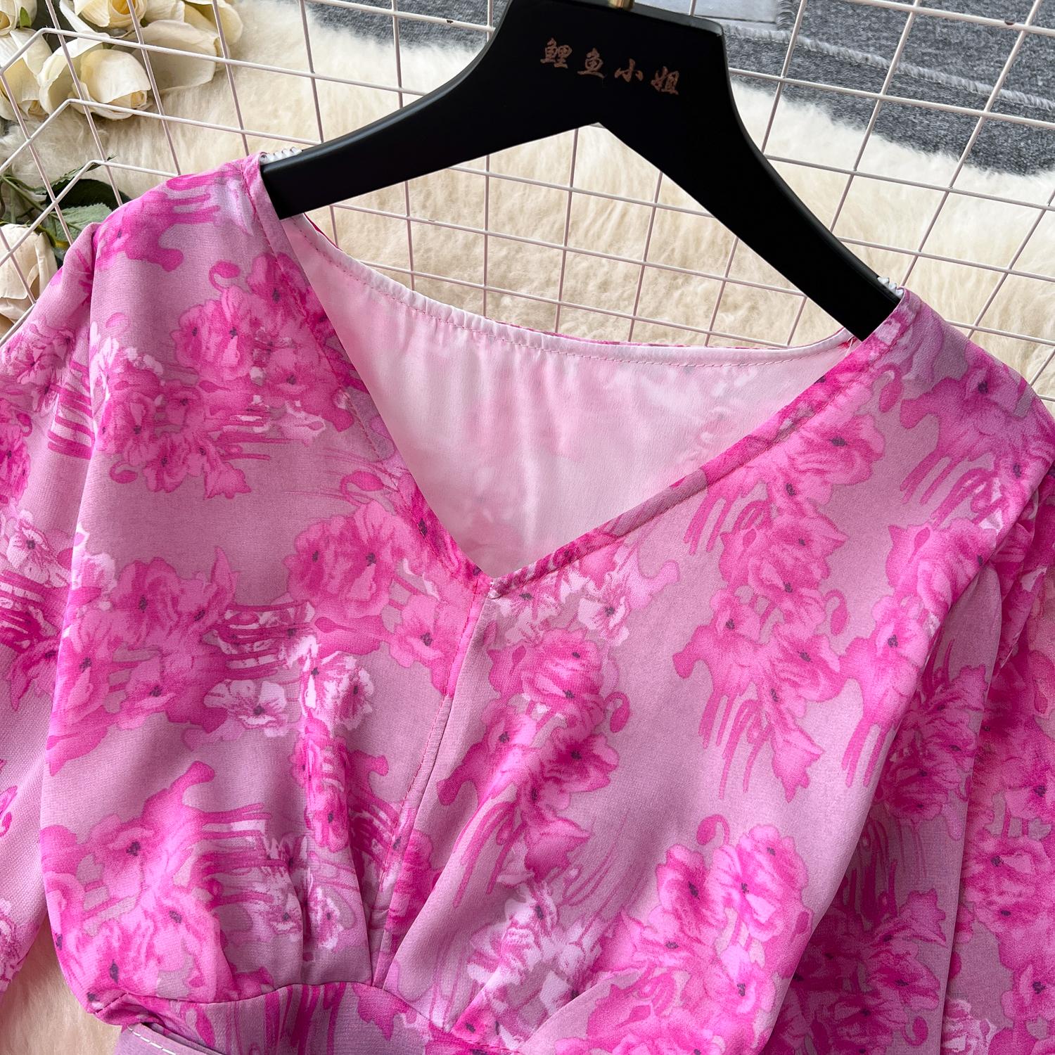 Осеннее винтажное женское платье миди с цветочным принтом — фото 13