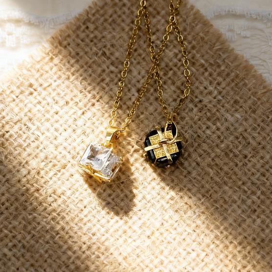 Lucky Titanium Steel 18k Gold Plated Green Zircon Pendant Necklace - Retro & Simplistic Women's Style