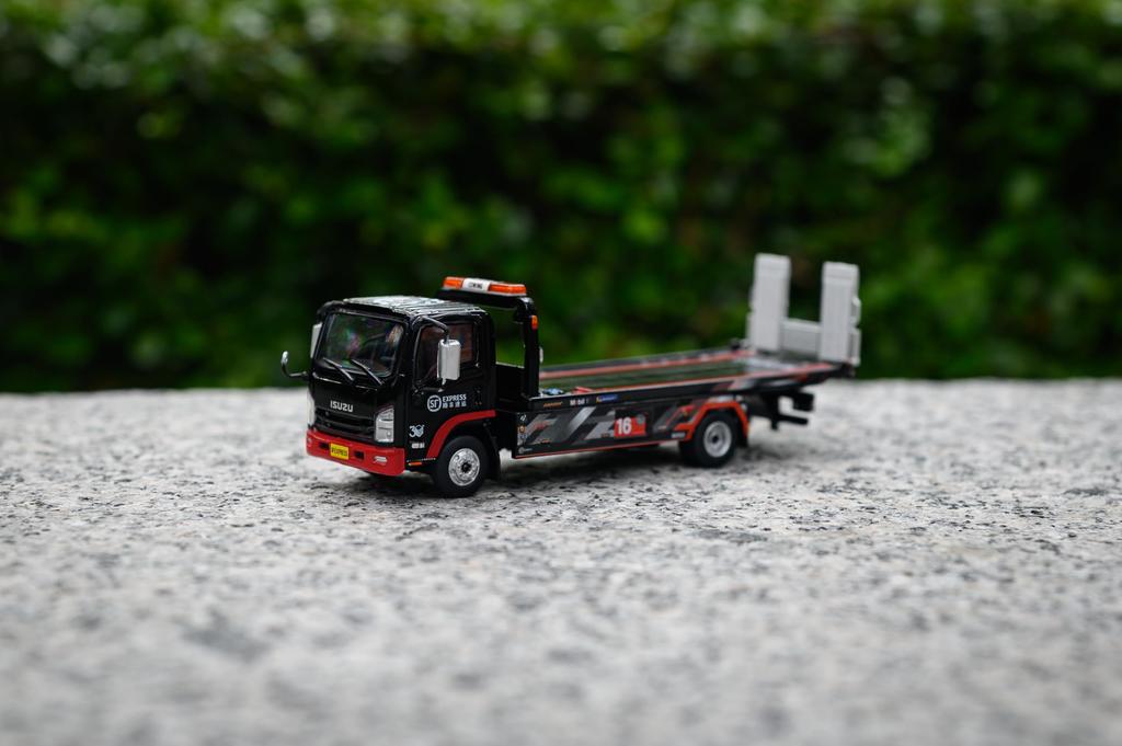Tiny City Scale CN27 Isuzu N Series SF Express Flatbed Tow Truck 1/64 (2023)