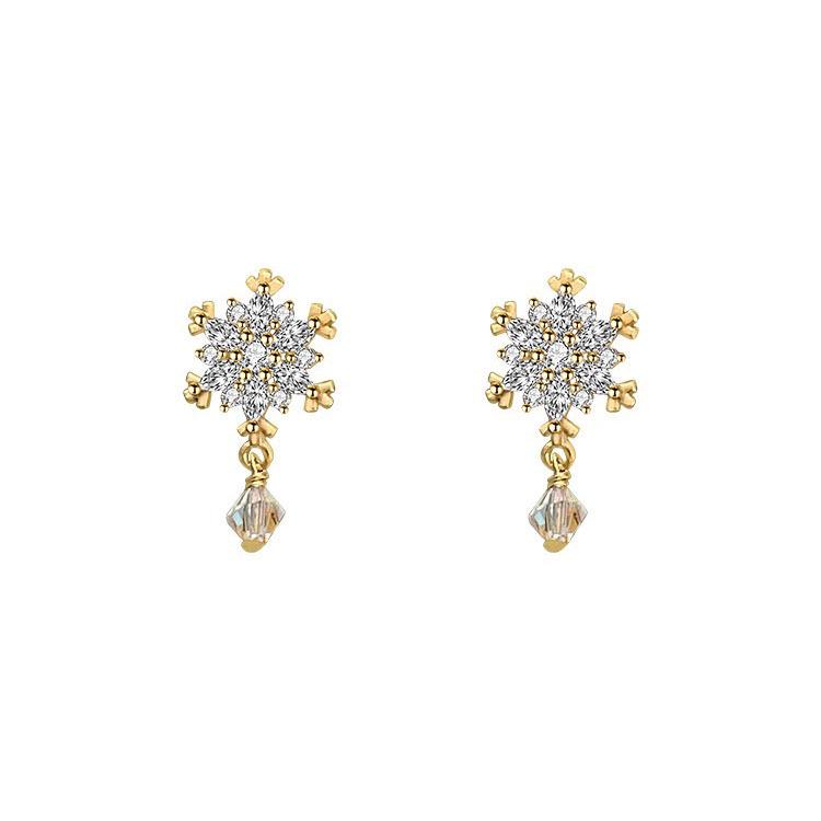Elegant Crystal Snowflake Christmas Stud Earrings - Luxurious Design for Women