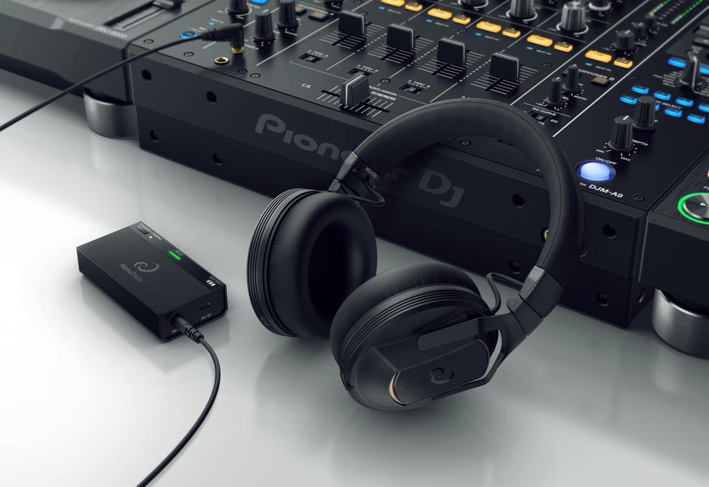 AlphaTheta Professional Wireless DJ Headphones Transmitter & HDJ-F10-TX (Transmitter included)