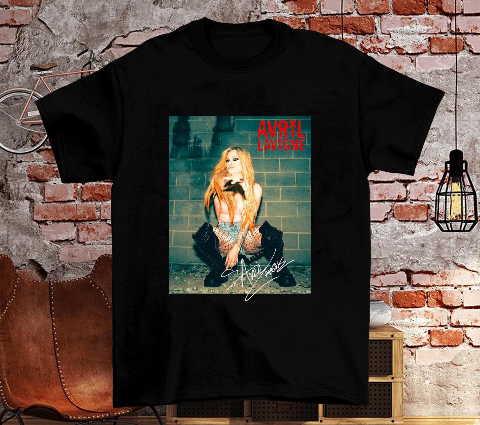 Lavigne Singer Gift For Fan Unisex T-Shirt M