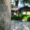 WTEMPO Retro Iron WELCOME Couple Birds Bell Vintage Hanging Hand-cranked Bell Bar Villa Garden Cafe and Farm Bell