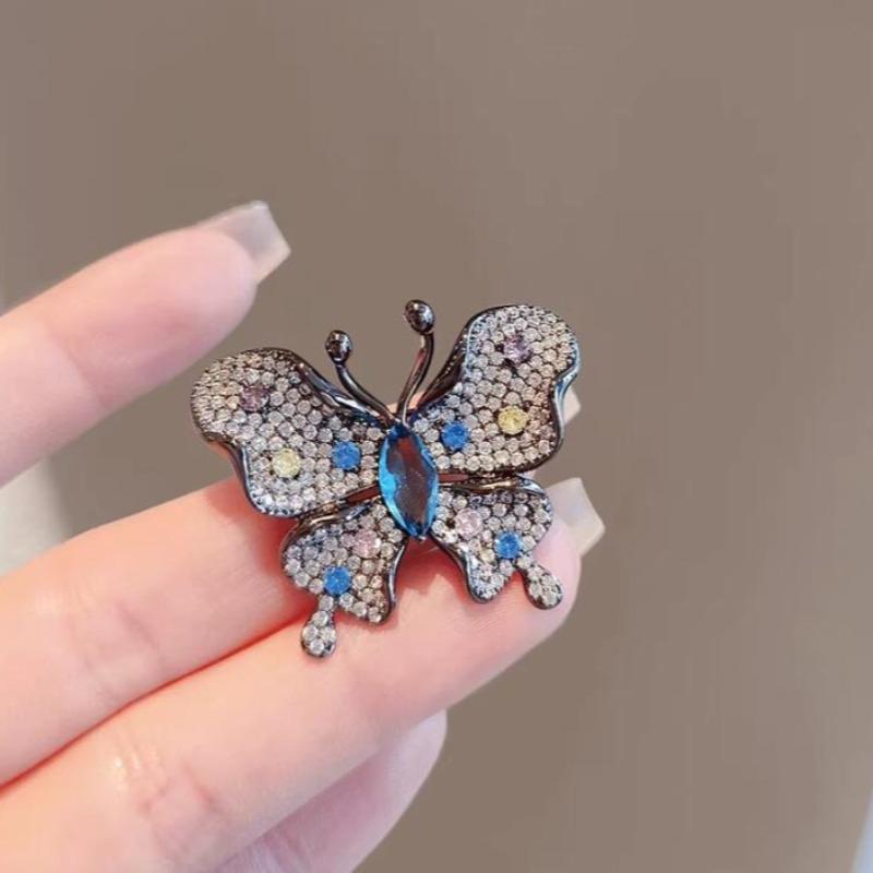 Vintage Crystal Butterfly Pins for Women Unisex Insect Brooches Banquet Party Backpack Gifts Jewelry Accessories