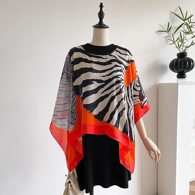 Pullover aus simulierter Seide, Seidenschal, quadratischer Schal, Sonnenschutzkleidung, Damen-Sommeroberbekleidung, lockerer Schal in Übergröße, Schal im ethnischen Stil.