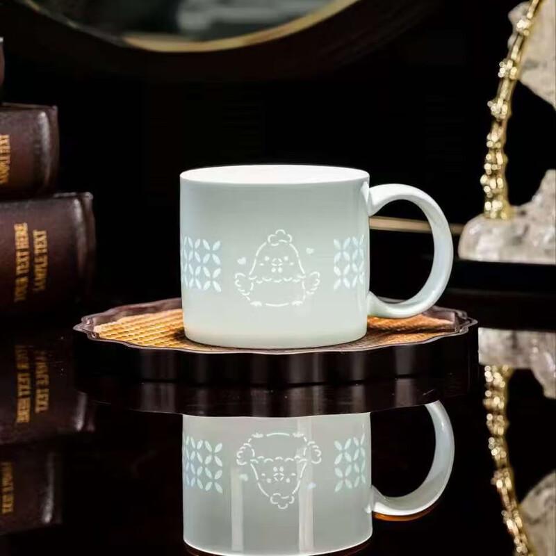 Yu Zhu Xun Exquisite Zodiac Rooster Ceramic Mug