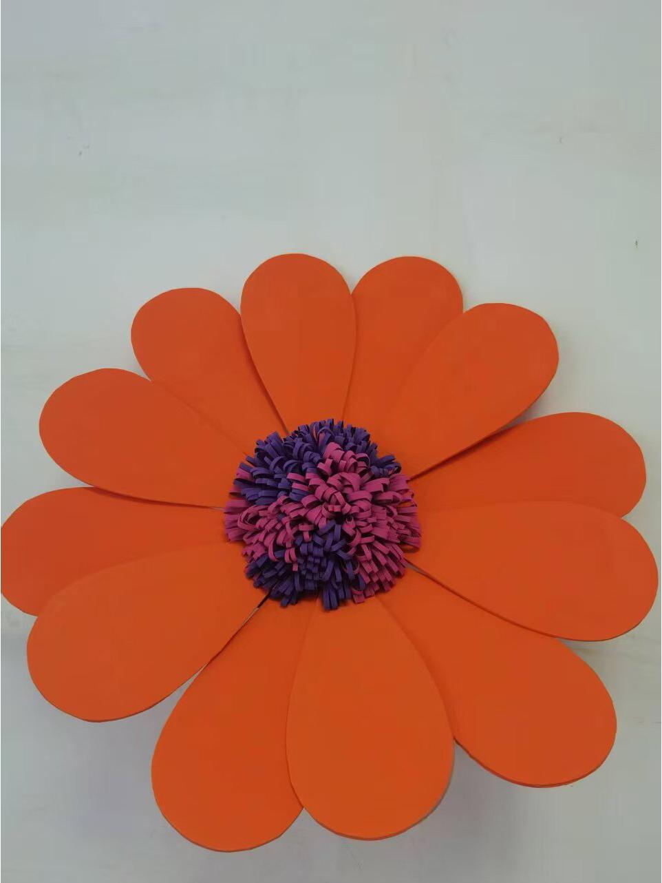 

Giant Flower Art Installation: Scenic Indoor/Outdoor Attraction & Aesthetic Decoration Diameter 40cm, color customizable