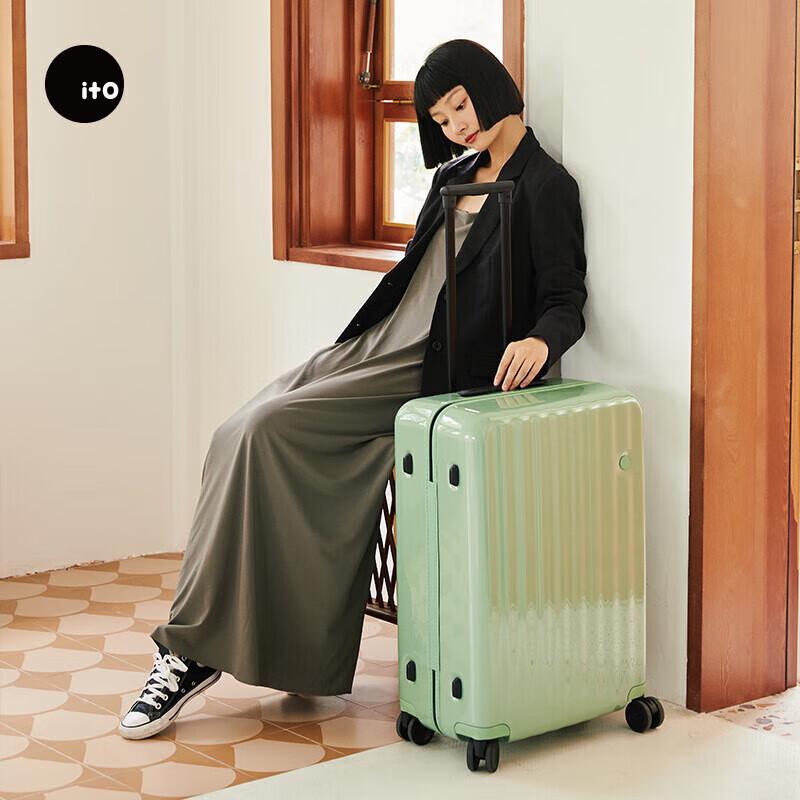 ITOCLASSIC WAVE Lightweight PC Spinner Luggage 25 inches