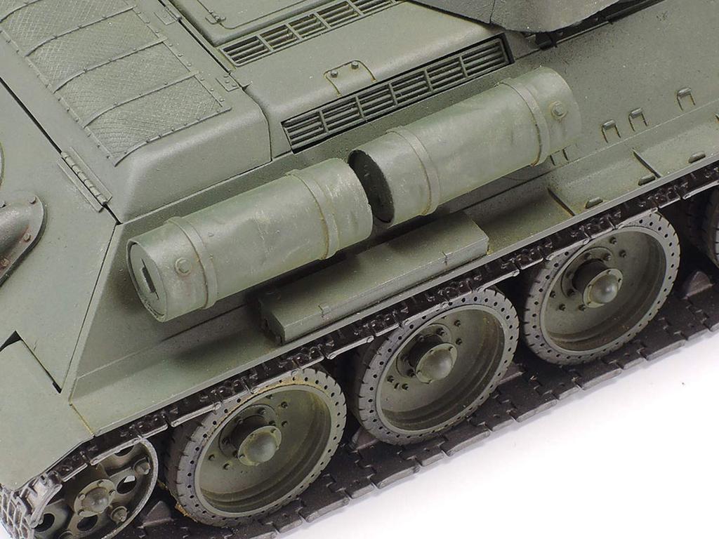 Tamiya Military Miniature Series 49 Soviet Tank 1942 Model Plastic Model 35049 1/35 No. T34/76
