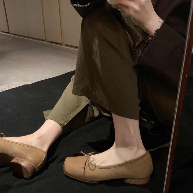 

Cowhide version grape mother same Mary Jane ballet shoes women s single shoes square head thin belt bow light mouth thick heel women 34