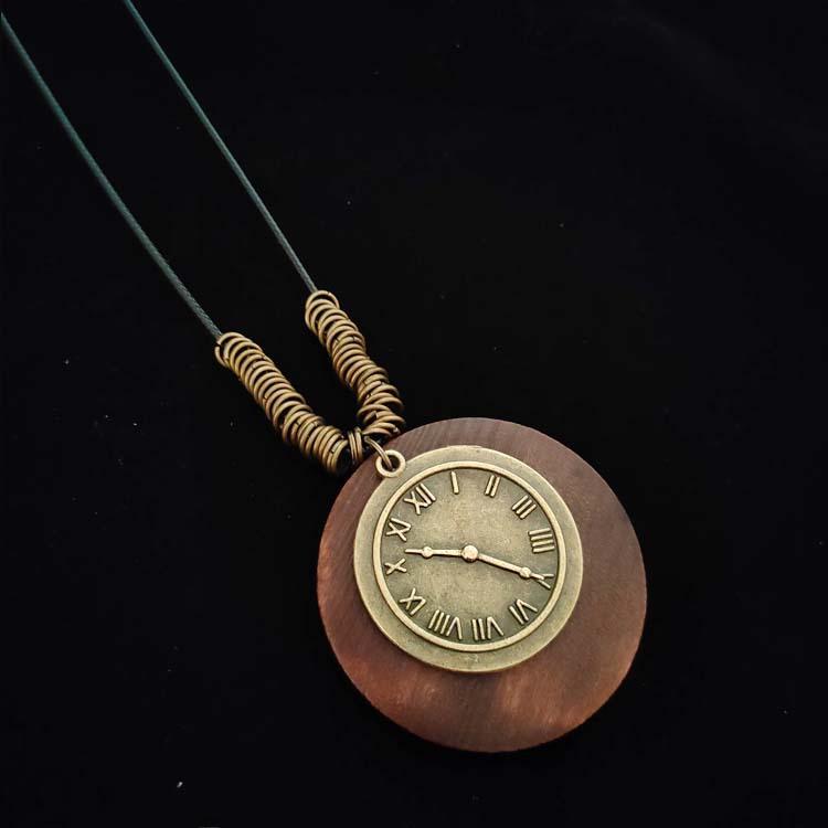 Ethnic Style Cotton-Linen Wooden Sweater Chain Necklace with Alloy Leaf Pendant