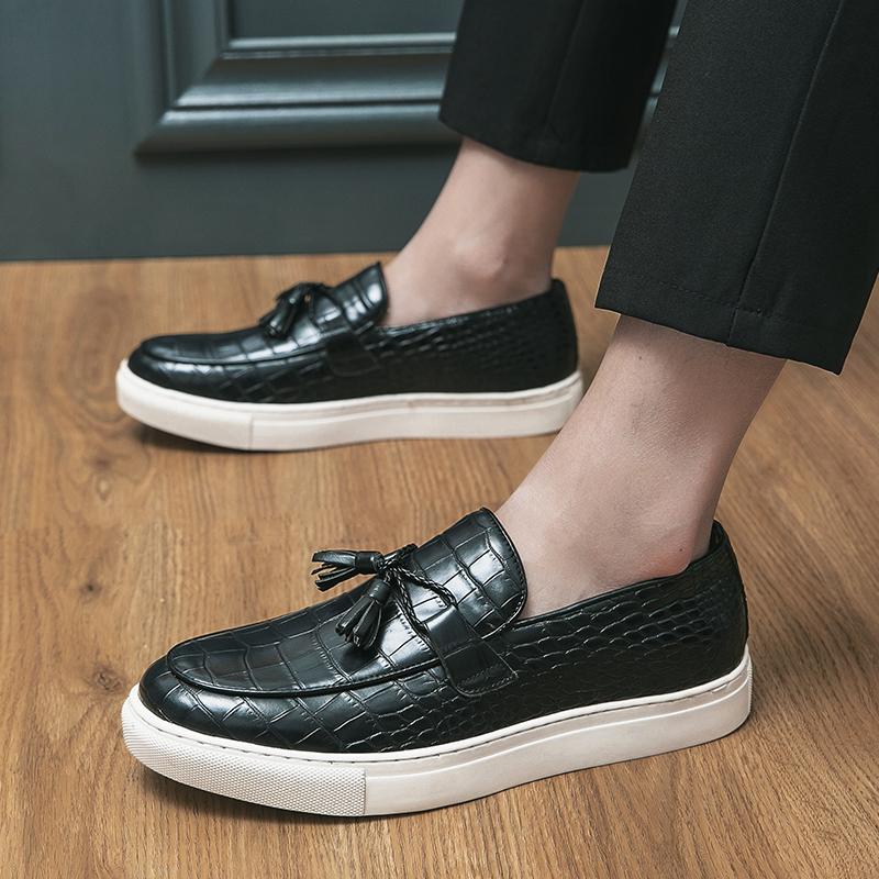Fashion 2025 New Men's Big Size 38-48 Tassel Loafers British Style Casual Shoes Genuine Leather Slip-On Non-Slip Sole Fashion Footwear