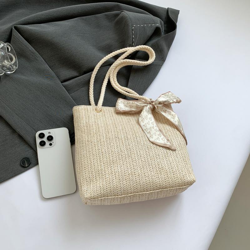 Woven small bag 2025 new trendy straw women's bag shoulder bag large capacity commuting versatile underarm tote bag