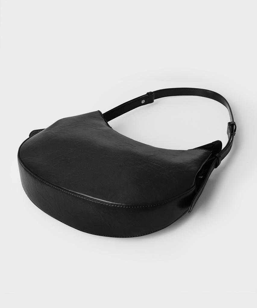 Musinsa Standard Woman Fat Crescent Shoulder Bag [Black]