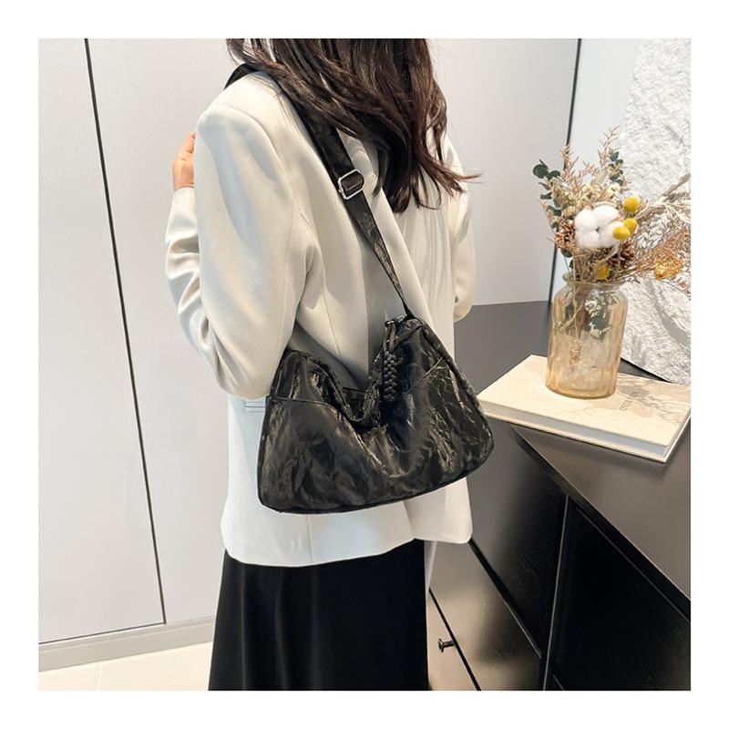 Soft Leather Large Capacity Artistic Shoulder Bag Korean Commuter Underarm Bag Fashion Relaxed Tote Bag Women
