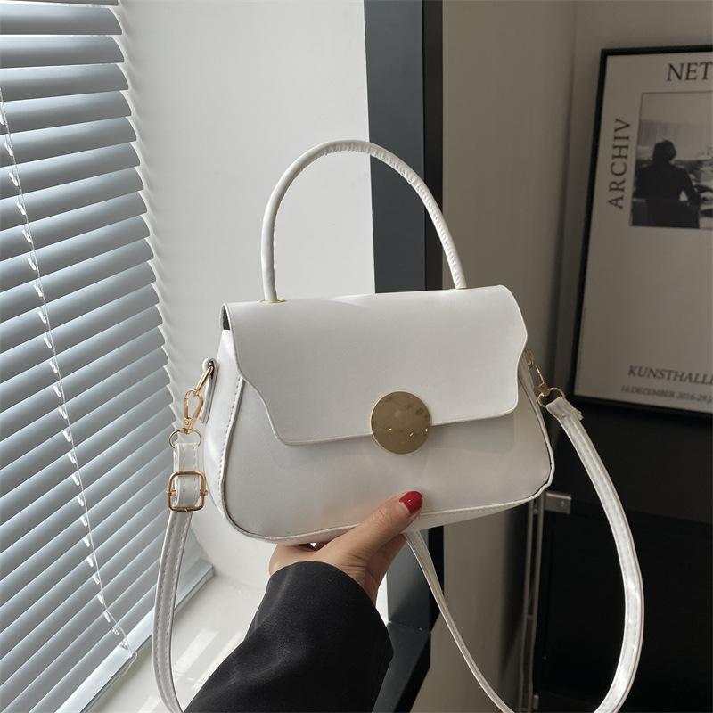 This year's popular bag women's 2024 new fashion texture casual shoulder bag autumn solid color messenger small square bag