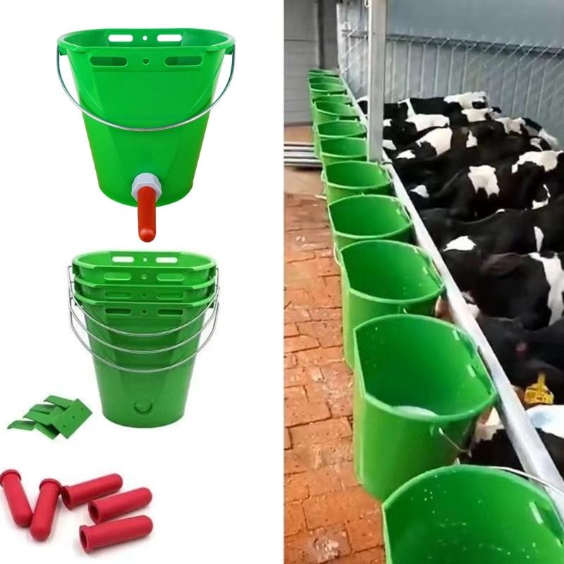 8L Large Capacity Cattle Feeding Bucket Heavy Type Plastic Cattle Milk Bucket for Easy Carrying And Cleaning