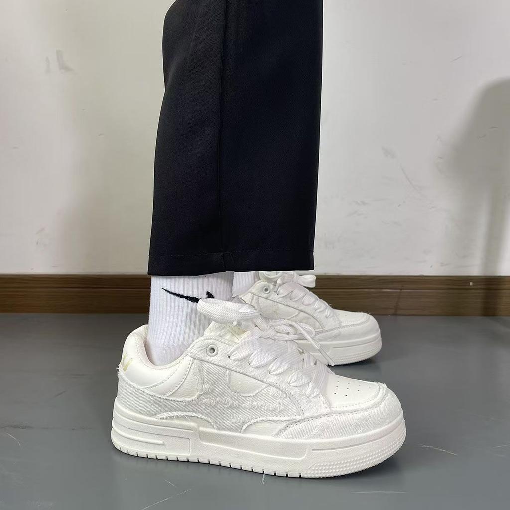 2025 autumn season new Korean version trendy platform couple bread shoes niche versatile denim board shoes sports and leisure