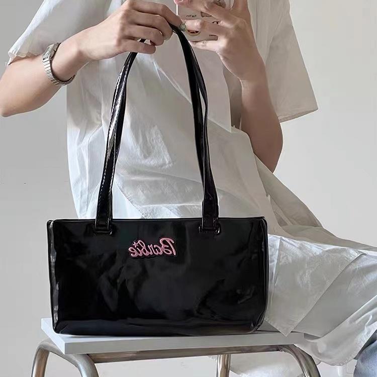 IELGY Skulderveske kvinnelig Barbie jente lyst ansikt nisje design ny veske