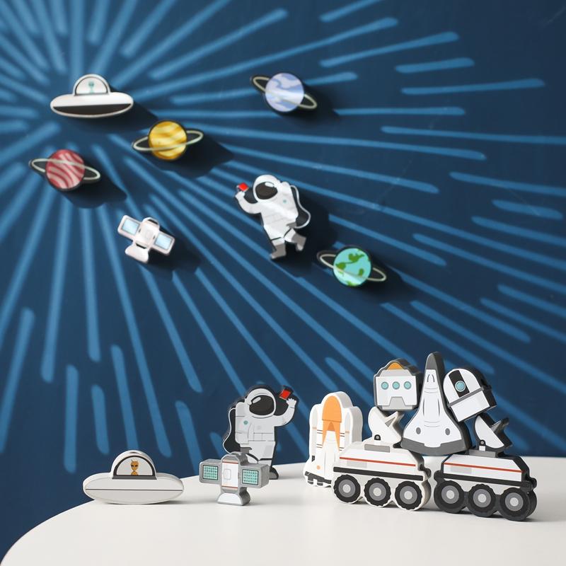 Children's Balance Ability Montessori Toy Wooden Astronaut Button Beaded Blocks Stacking Game Kids Educational Toy Gift with Box