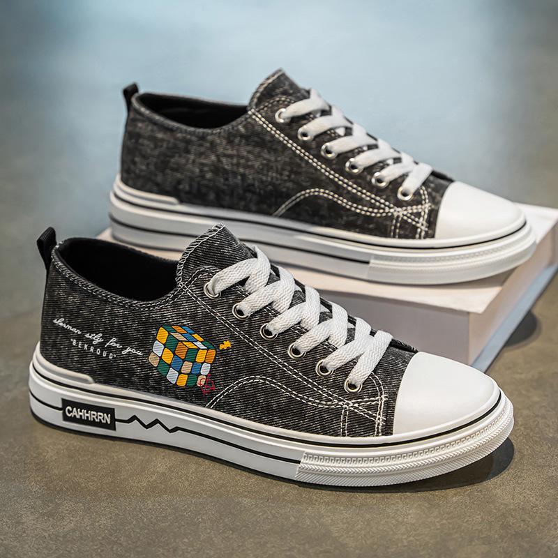 

Men s shoes 2025 summer new men s personality design niche canvas shoes soft sole soft surface juvenile casual shoes 39
