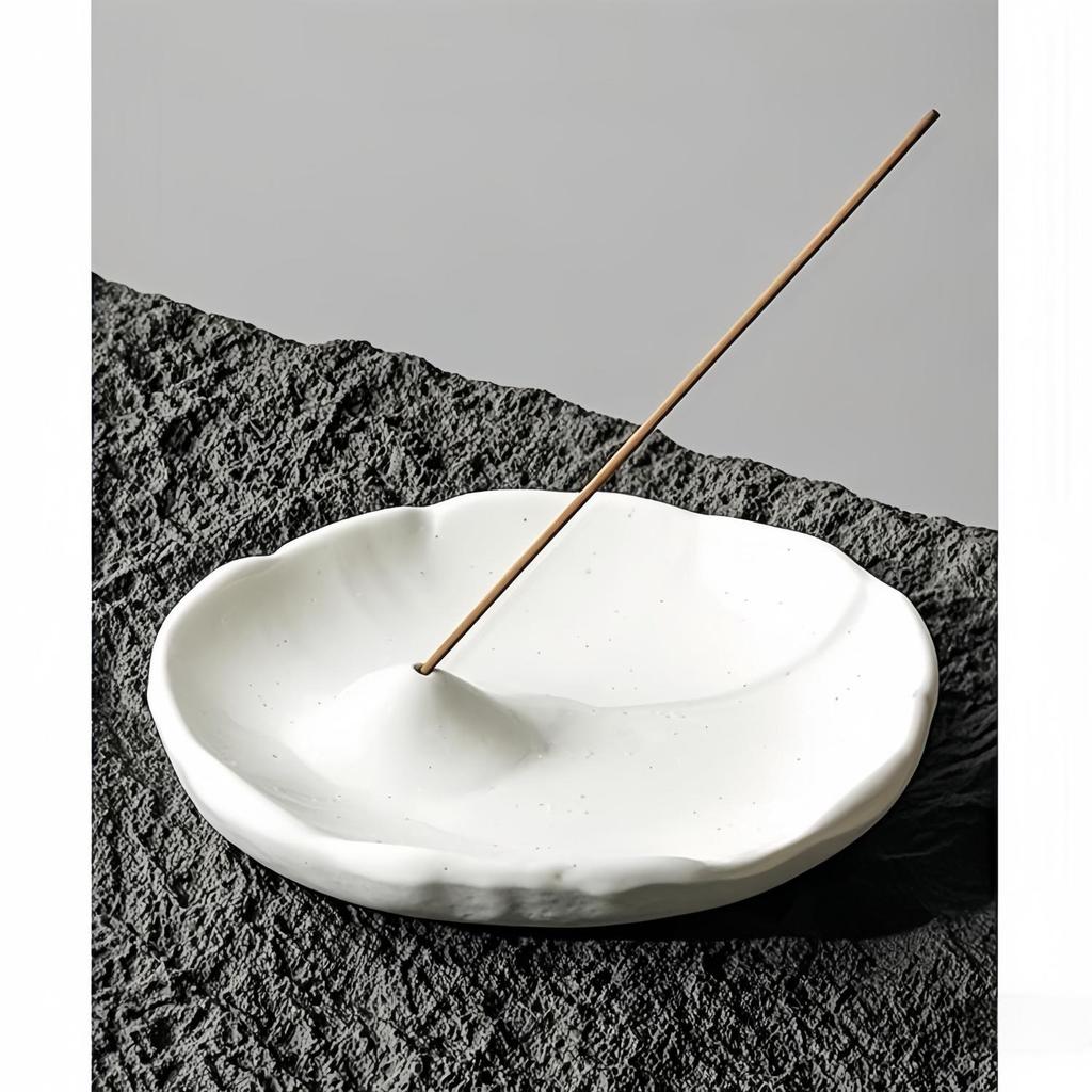 Wabi-sabi Incense Holder: Retro Chinese Sandalwood Film Tray, Vintage Ornament