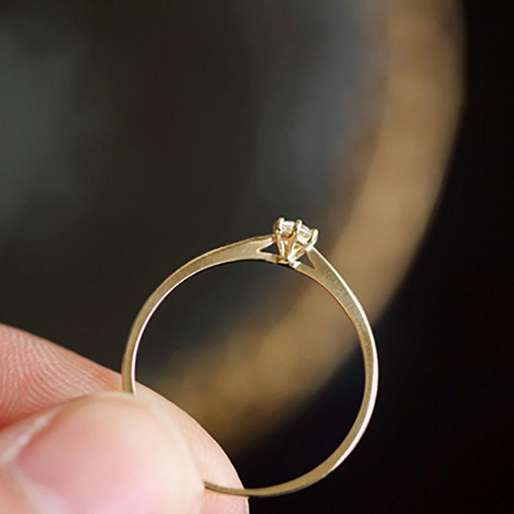 Elegant Six-Prong Diamond Ring: S925 Sterling Silver, Gold-Plated for Women's Index Finger
