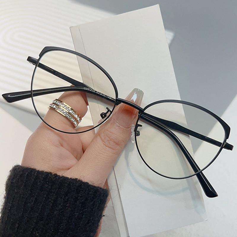 Retro Cat Eye Metal Frame Photochromic Anti Blue Light Reading Glasses for Women 0 To +6 Degrees