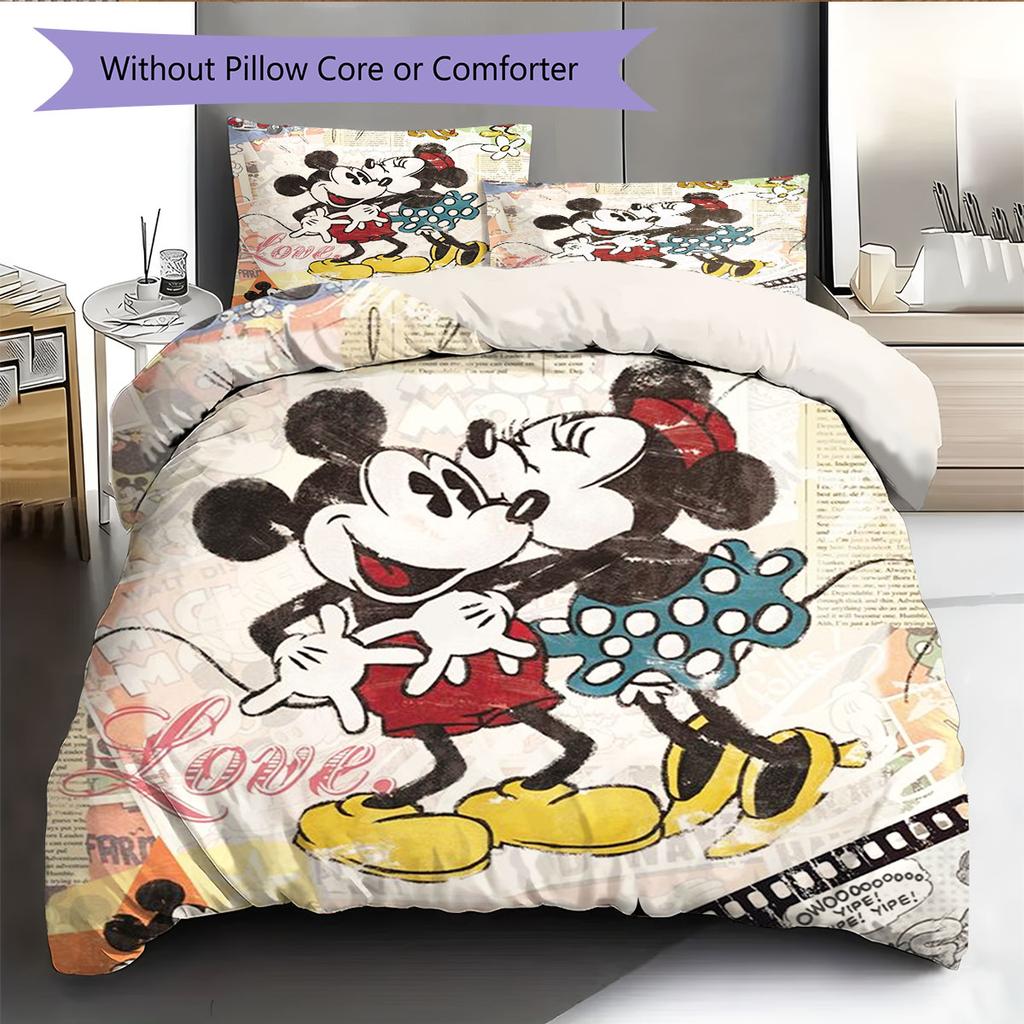 Retro-style collage Mickey Minnie print bedding set – the perfect choice for decorating a child's bedroom. Warm and comfortable