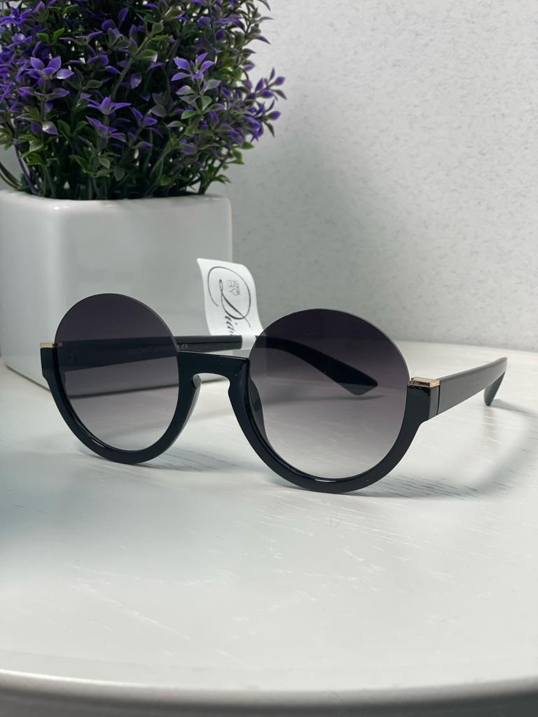 

Урожай жіночі сонцезахисні окуляри Кругла оправа Окуляри Мода Відкритий пляжний відпочинок Сонцезахисні окуляри чорний