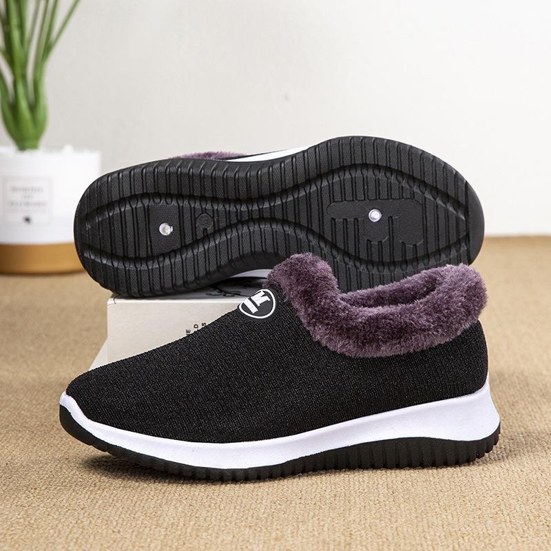 Winter New Old Beijing Cloth Shoes Women's Velvet Thickened Warm Soft-soled Mother Cotton Cloth Shoes Elderly Non-slip Cotton Shoes