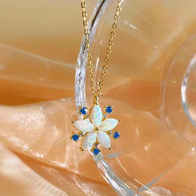 Dream Snowflake Opal Necklace Women's New Autumn/Winter Sweater Chain Design Sense Collar Chain