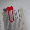 2pcs Creative Heart-Shaped Bookmarks - Red & Black Glitter Page Markers, Plastic Book Accessories for Readers, Book Loversark