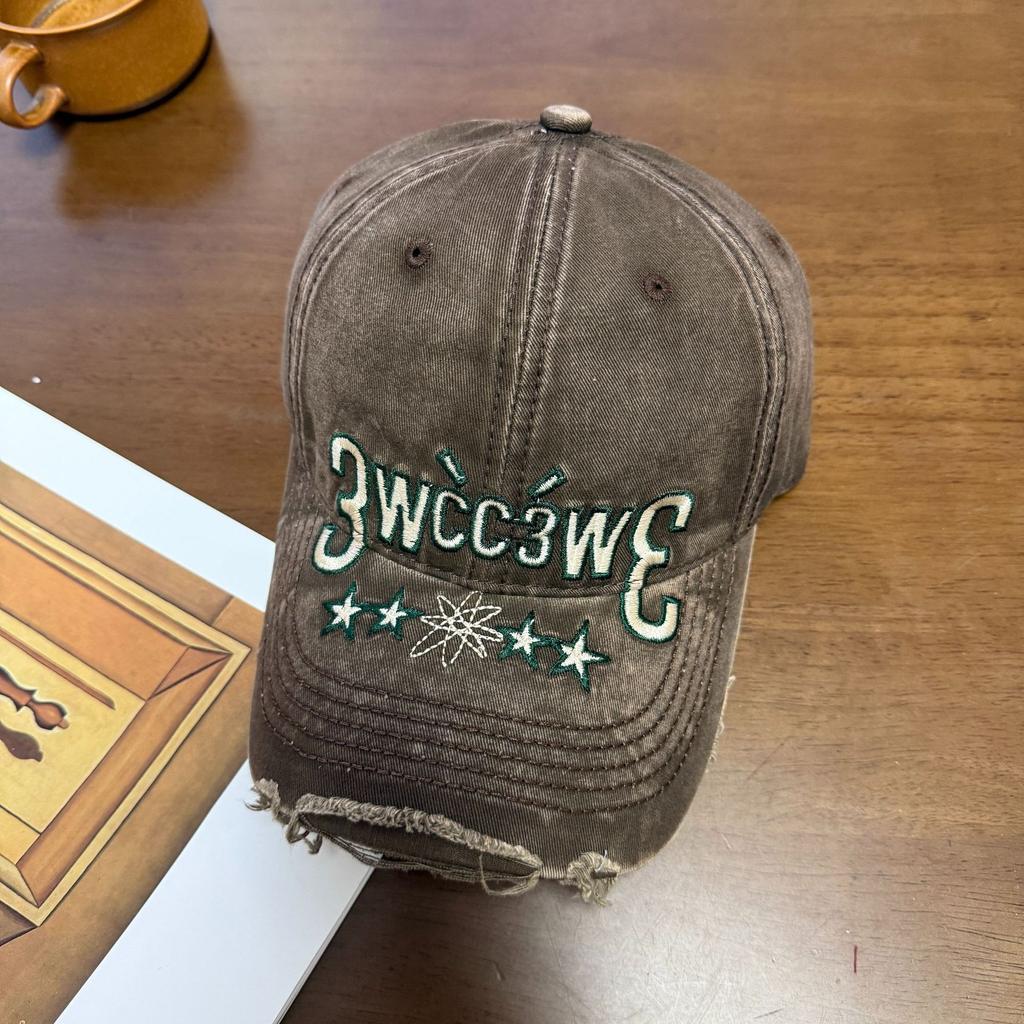 American retro letter baseball cap for women, fashionable distressed versatile wide-brimmed cap for large head sizes, makes the face look smaller,