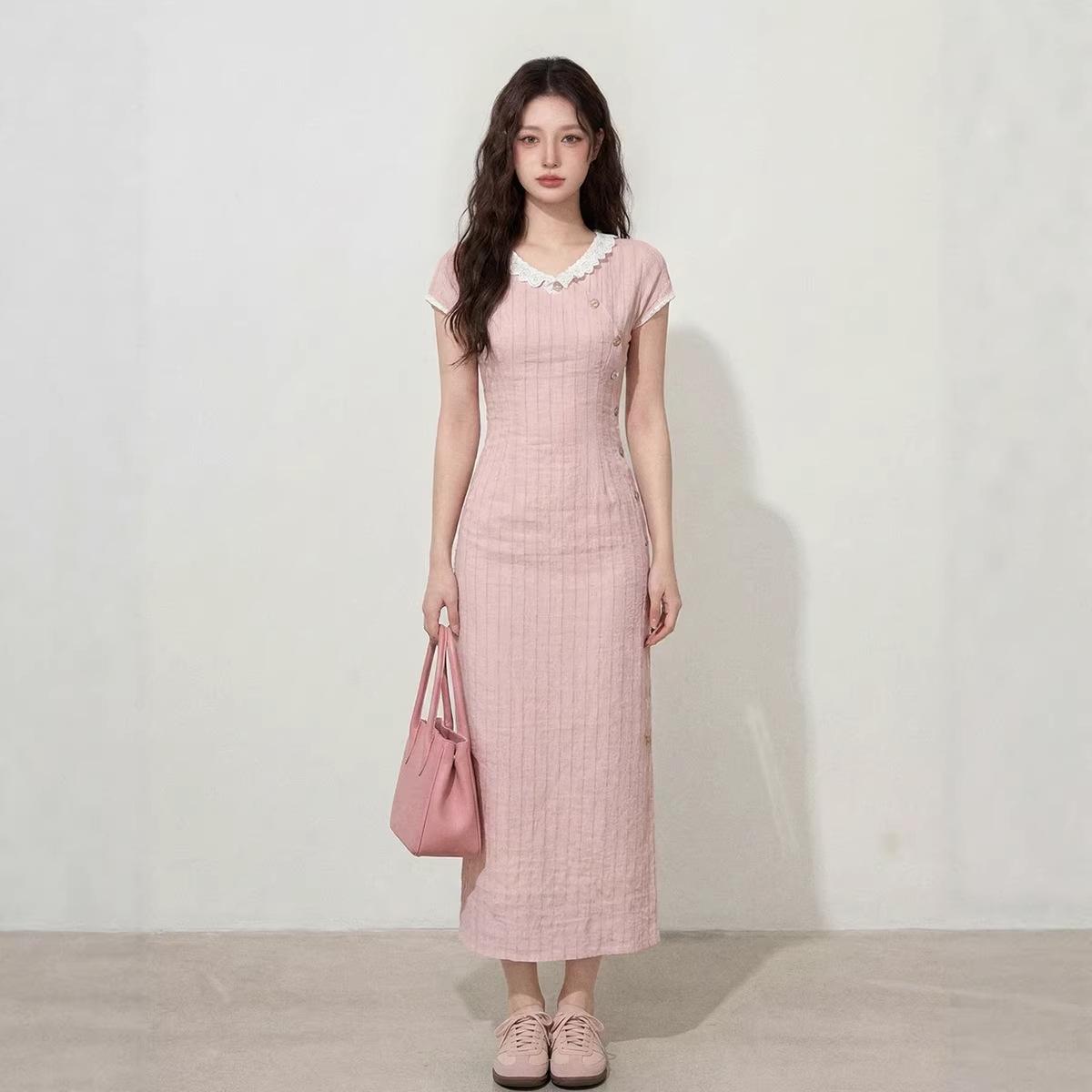 

Plus Size Pink Short-Sleeved Qipao with Doll Collar and Waist-Cinched Design XL рожевий