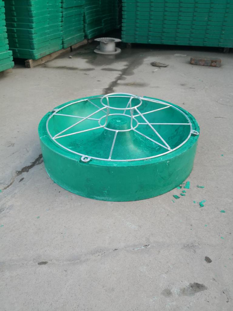 Composite BMC Round Trough Piglet Feeder: Ideal for Breeding Pig Stys