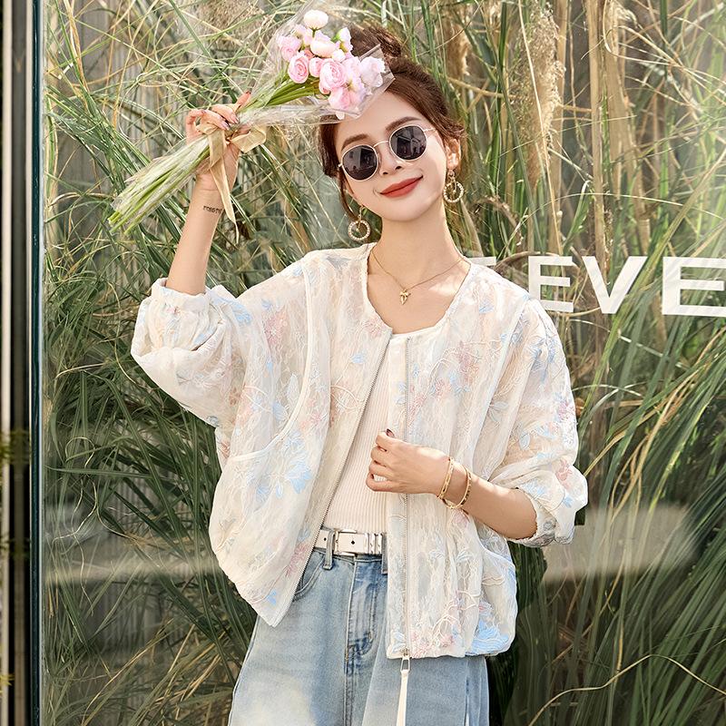 Women's 2025 Spring Chinese-Style Embroidered Color Block Cardigan - High-End, Loose Fit, Age-Reducing Fashion Jacket