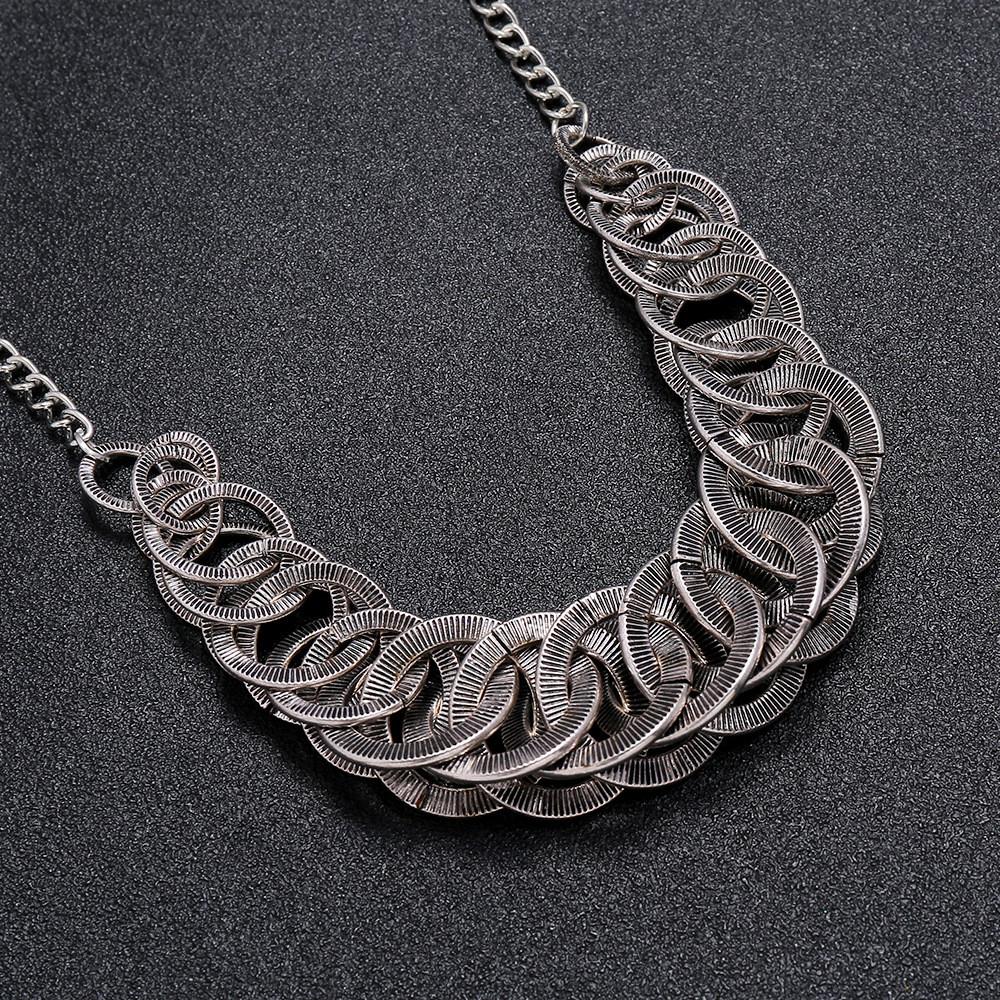 Vintage Alloy Geometric Necklace With Water Wave Chain For Fashion Enthusiasts