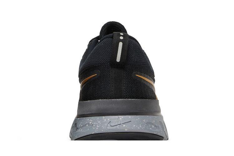 Men's Sneakers Nike React Infinity Run Flyknit 2 Black Gold Black/Metallic Gold/Grey
